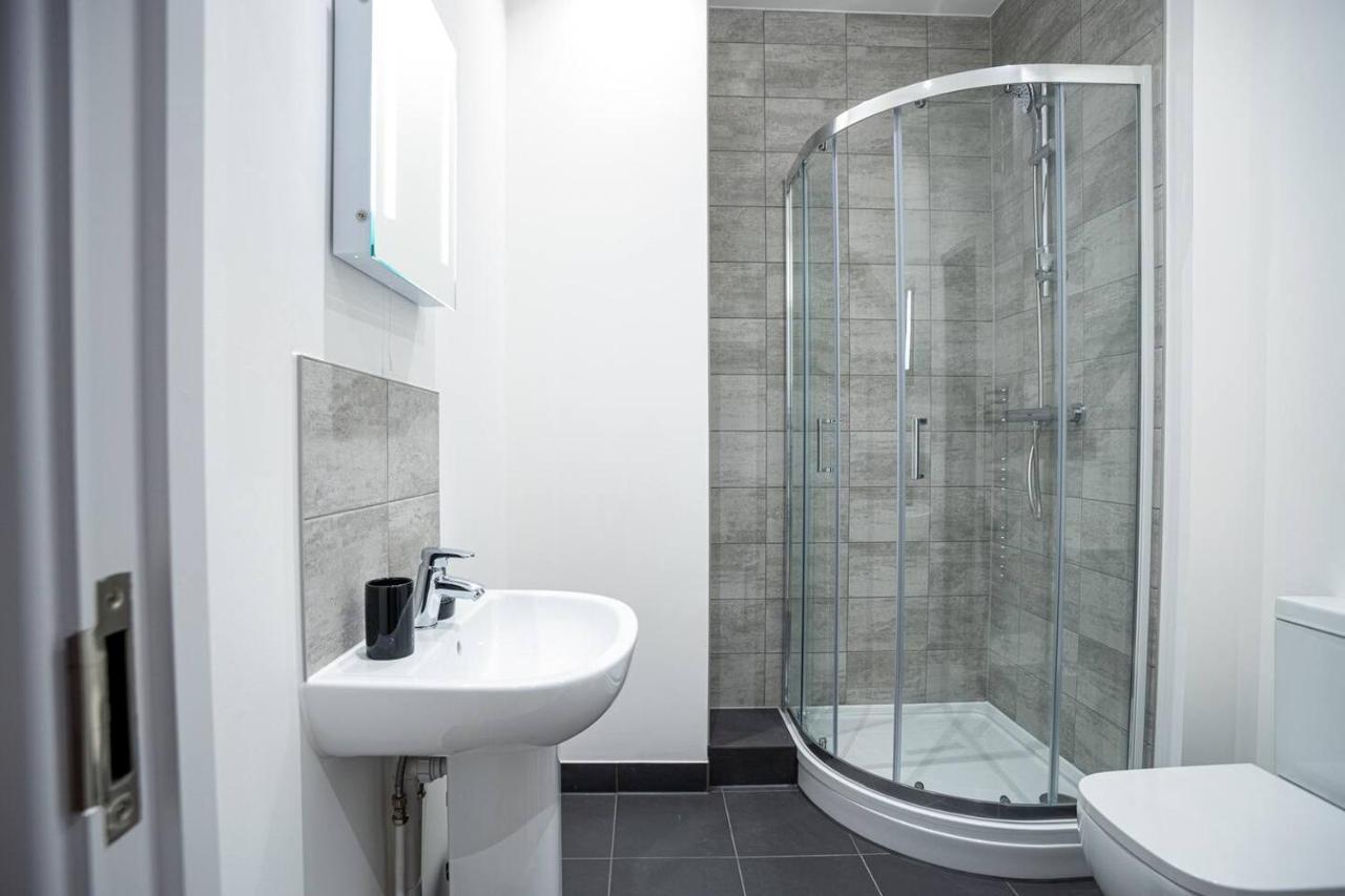Bayard Apartments - 2 Bed Apartment Contractors Welcome ピーターバラ エクステリア 写真